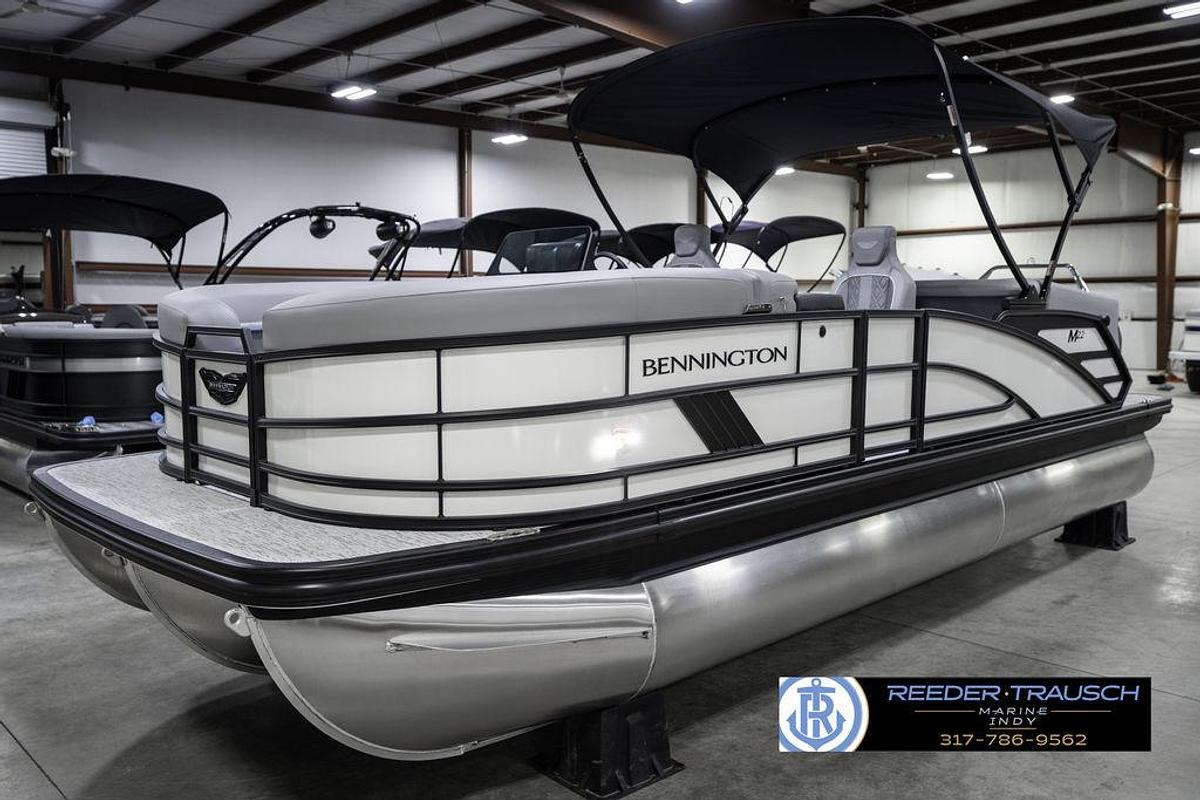 2025 Bennington 22 MFB