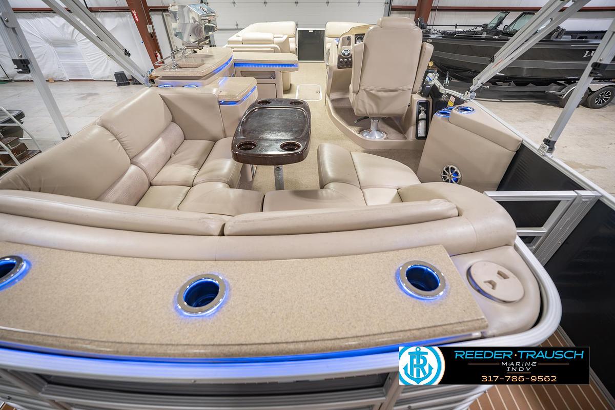 Used 2014 Bennington 2550 RCB