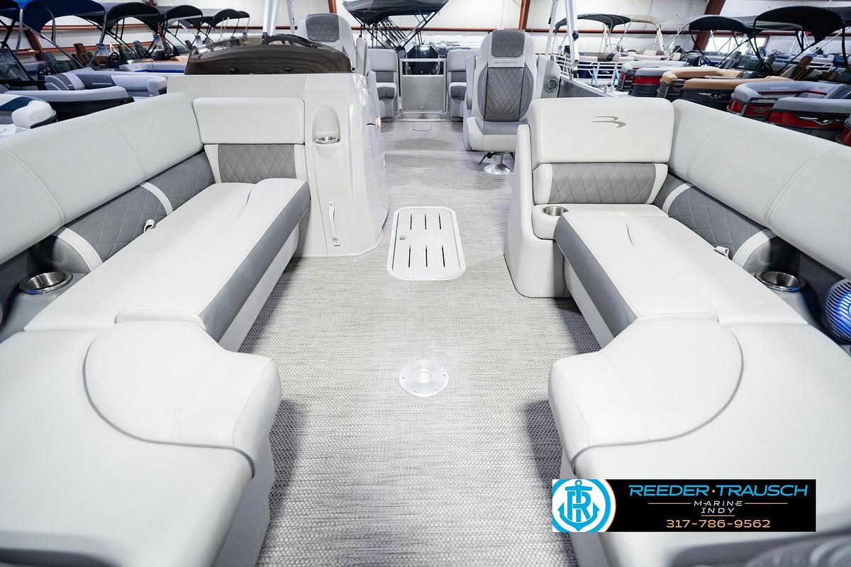Used 2023 Bennington 23 LSR