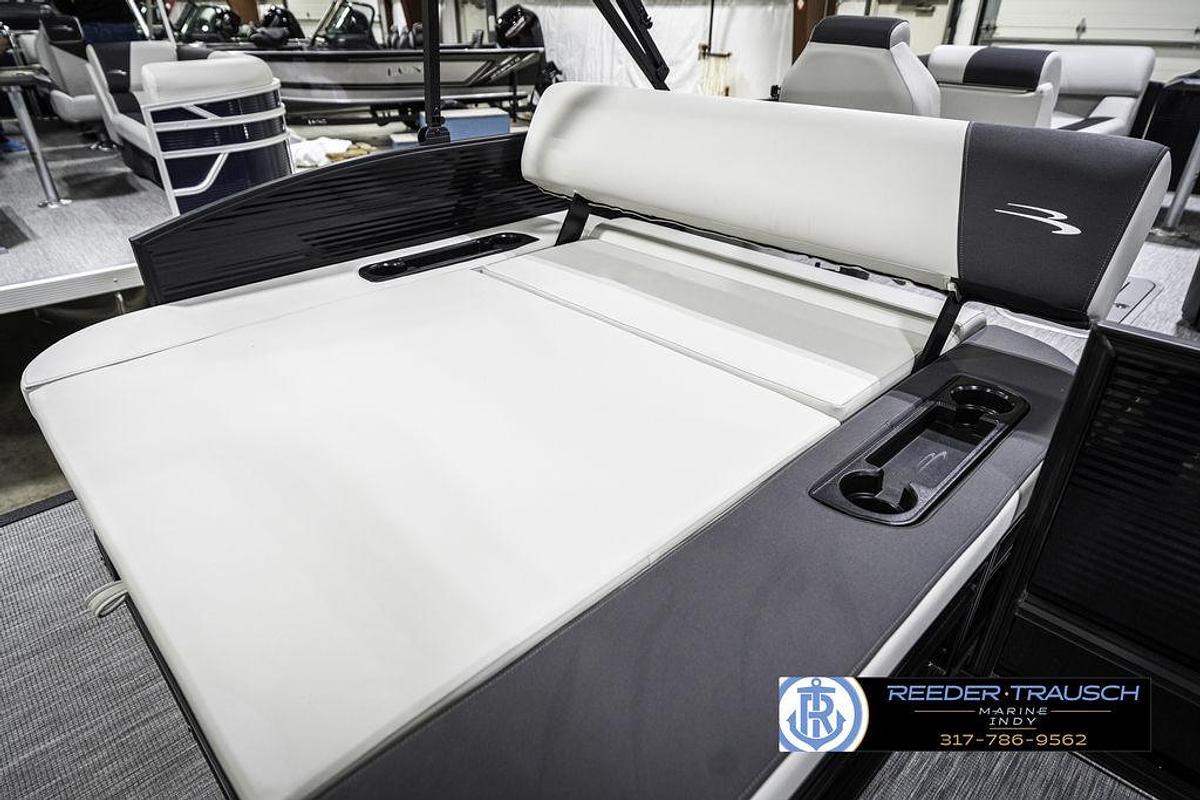 2025 Bennington 22 SSB