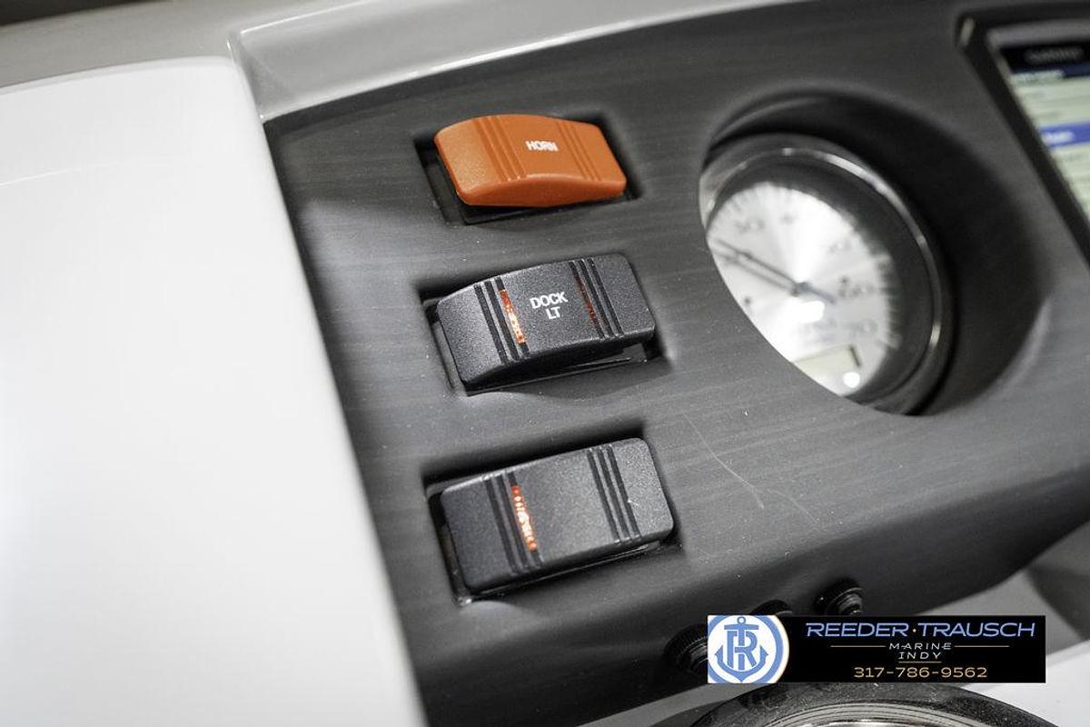 2025 Bennington 22 SXL