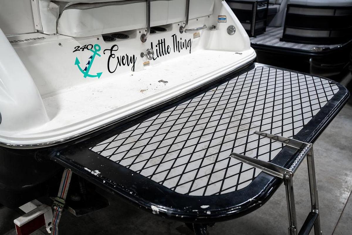 Used 1997 Sea Ray 240 Sundancer