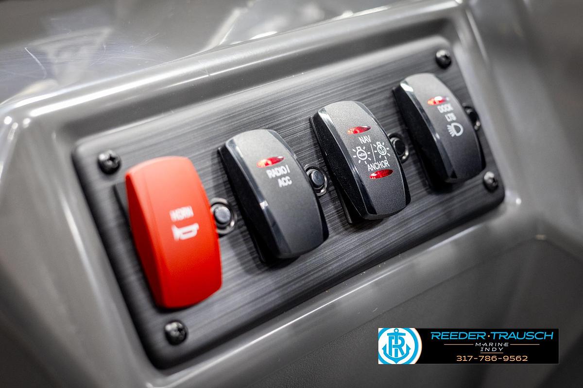 2025 Bennington 21 SL