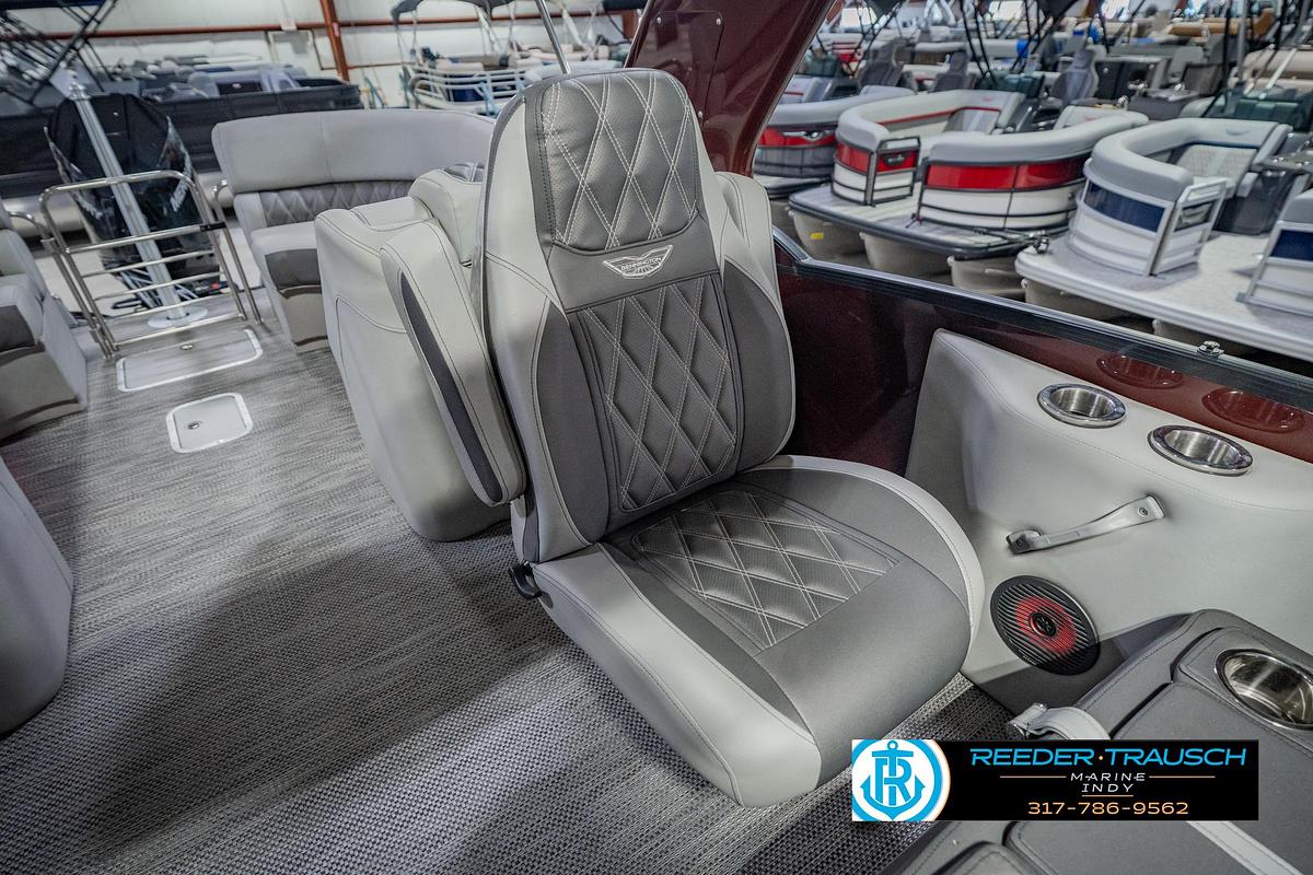 Used 2022 Bennington 23 QXFBA