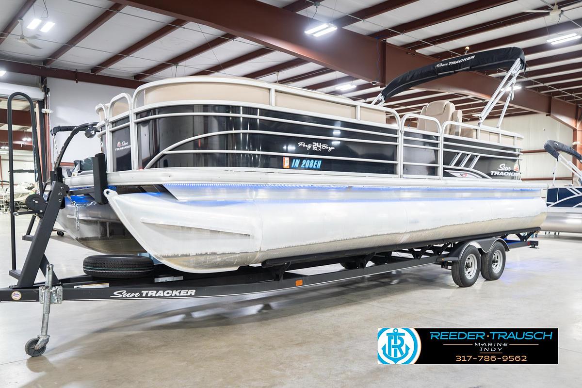 Used 2020 Sun Tracker Party Barge 24 DLX