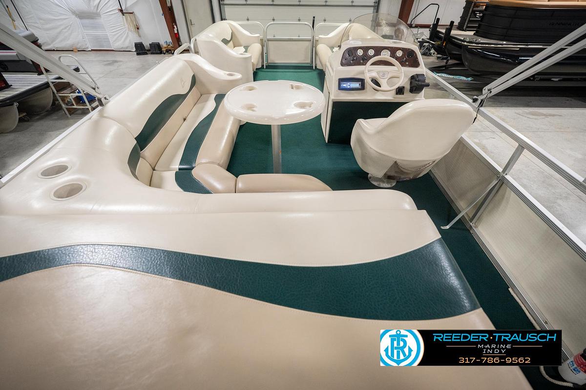 Used 2000 Bennington 227L