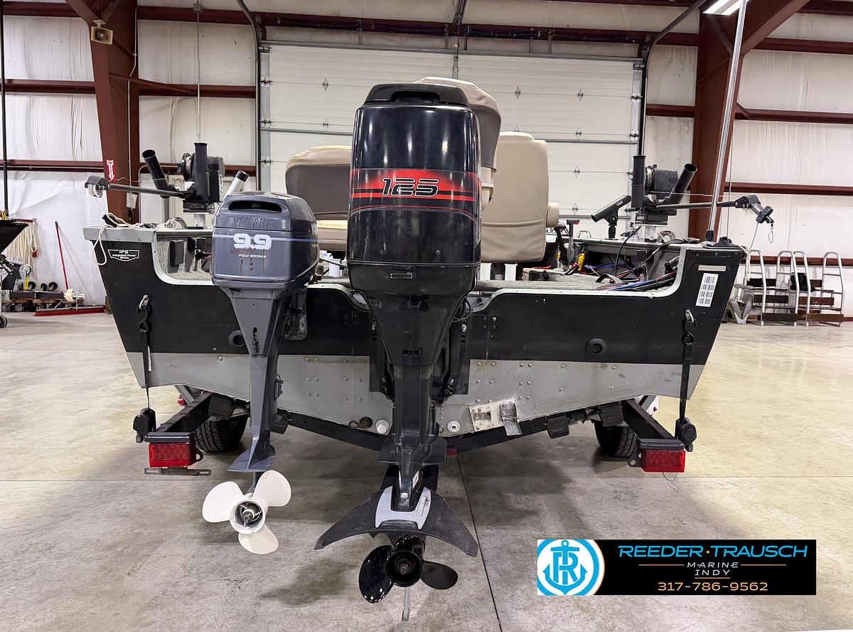 Used 1999 Lund Mr. Pike 17
