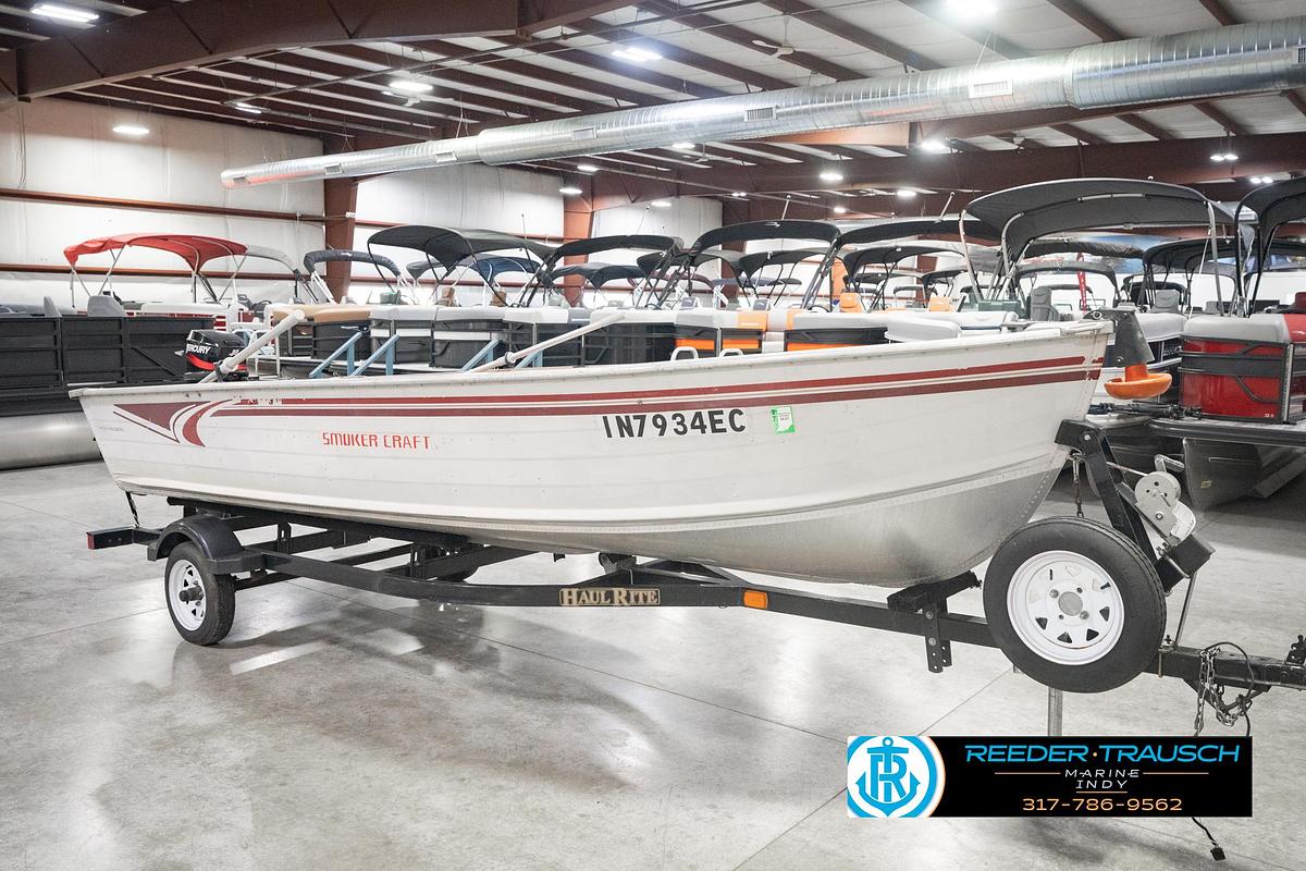 Used 2004 Smoker Craft Voyager