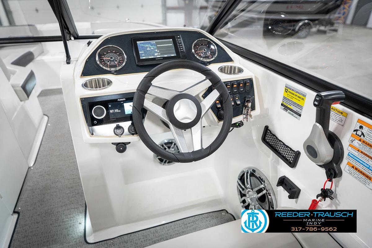 Used 2022 Hurricane 235RD