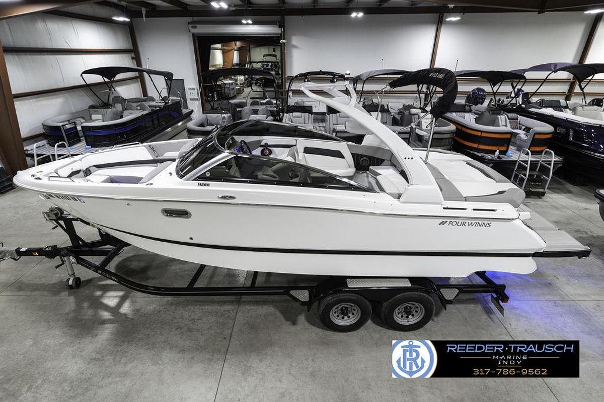 Used 2021 Four Winns H260