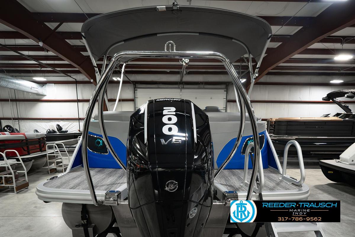 Used 2025 Bennington 25 L Bowrider