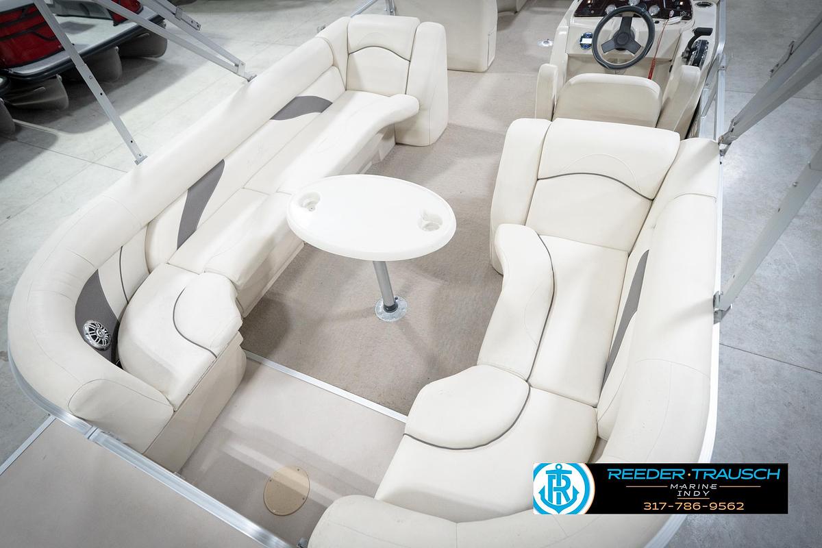 Used 2014 SunChaser Classic 8522 Lounger