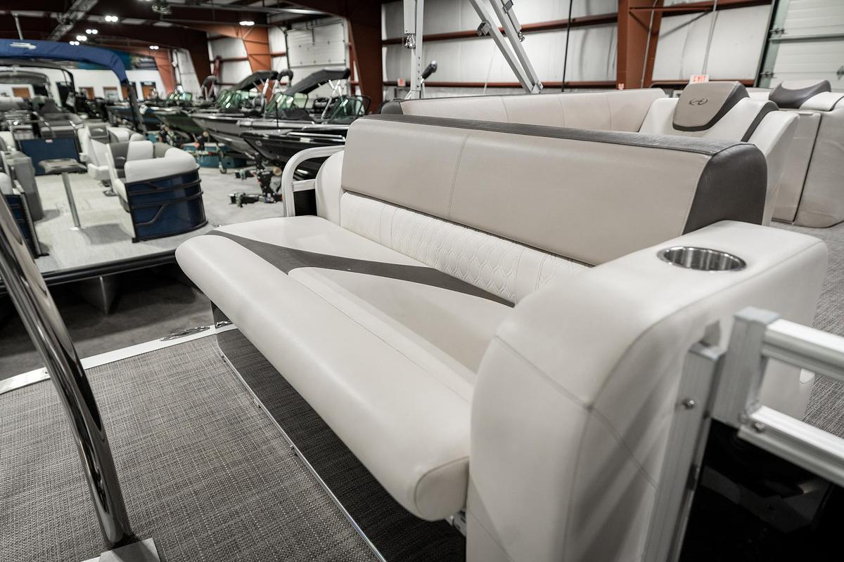 Used 2022 Avalon 2285 LSZ CRB