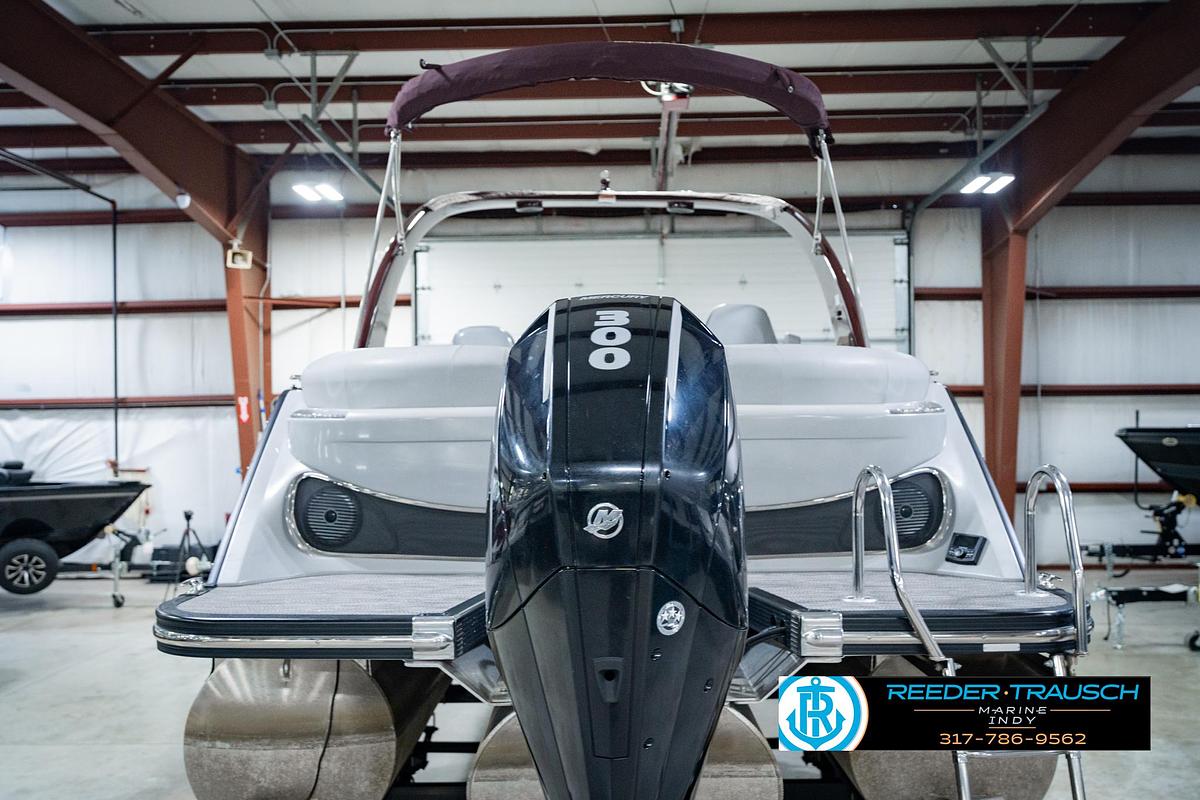 Used 2022 Bennington 23 QXFBA