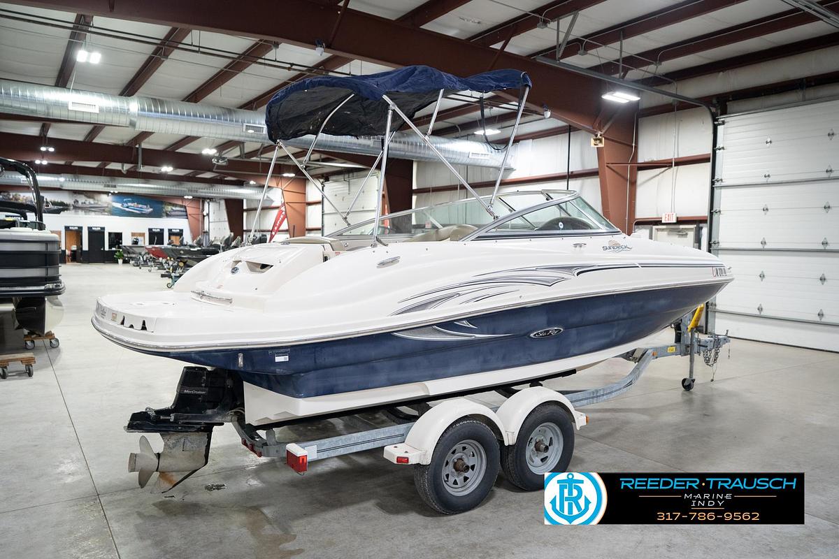 Used 2005 Sea Ray 200 Sun Deck