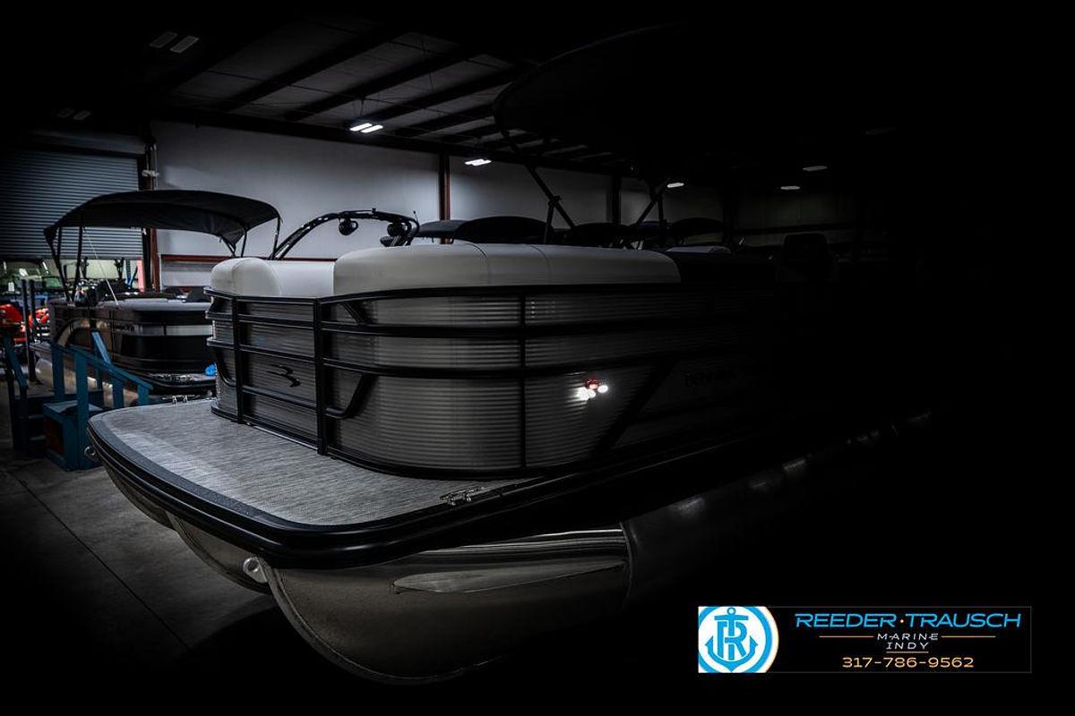 2025 Bennington 22 SSB