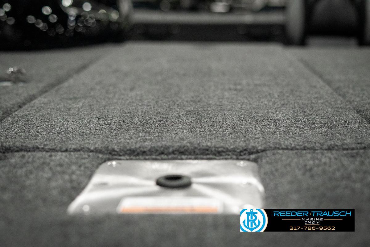 2025 Lund 1875 Pro V Bass