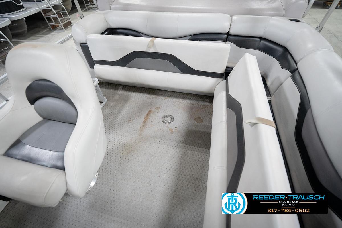 Used 1991 Godfrey Sanpan SP 2200