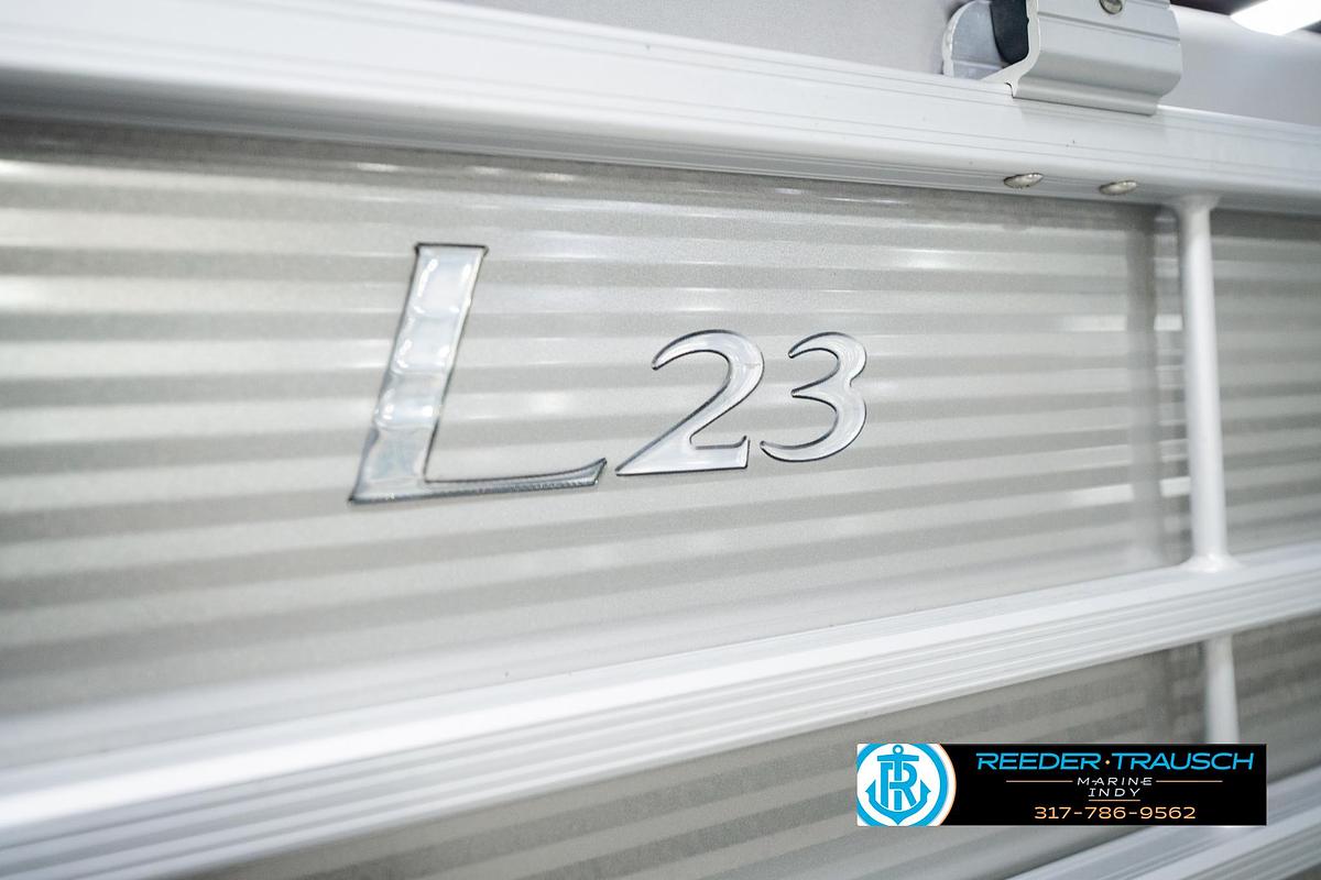 Used 2023 Bennington 23 LSR
