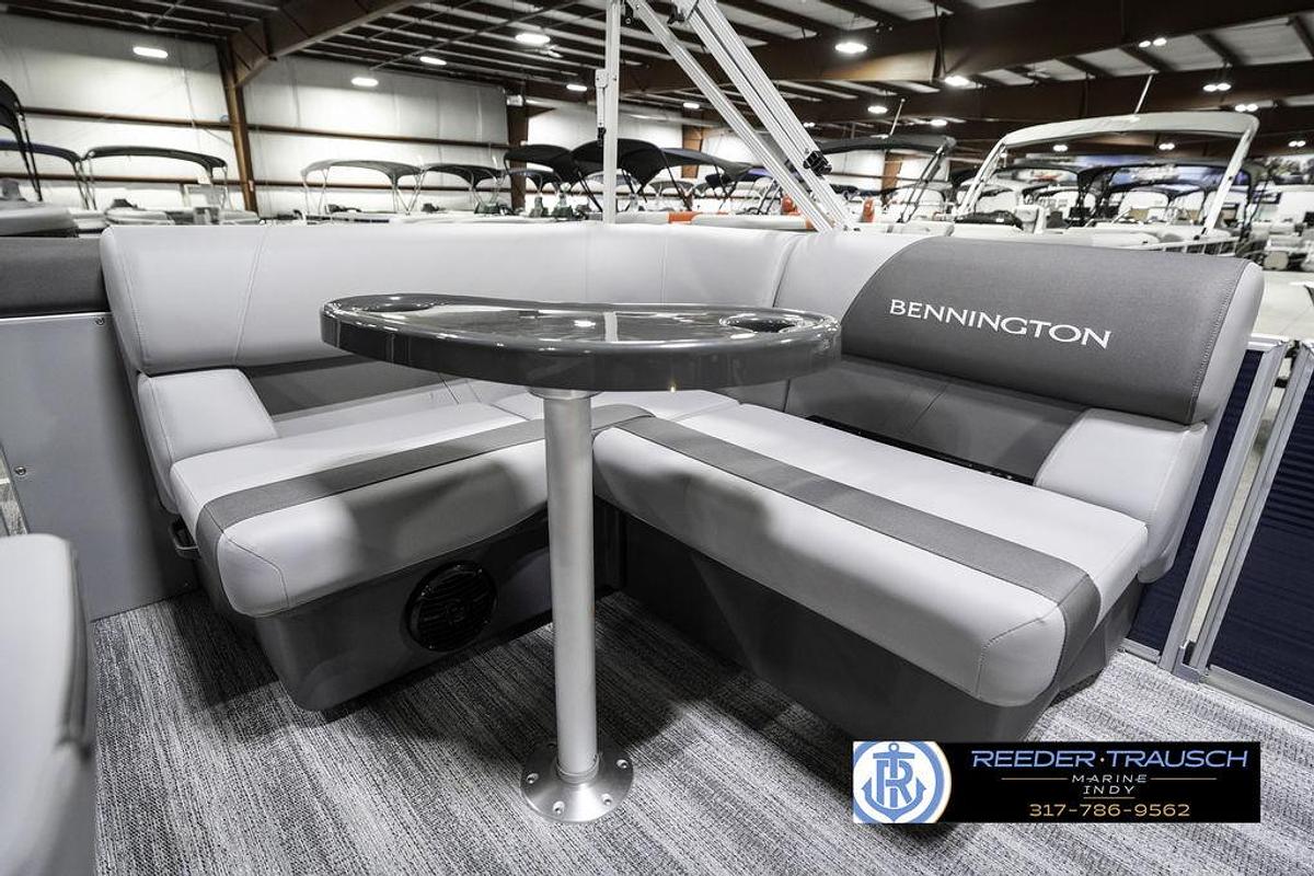 2025 Bennington 18 SLJ