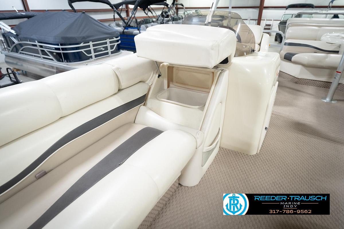 Used 2003 Bennington 2050 RL