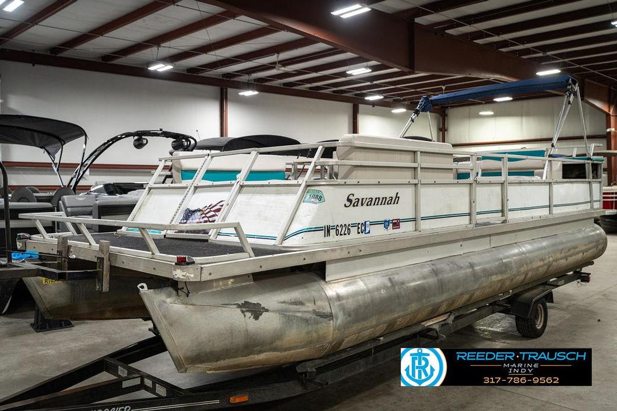 Used 1989 Crest Savannah Crest II