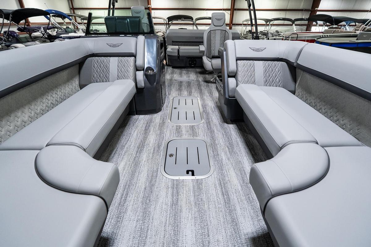 2025 Bennington 24 MSB