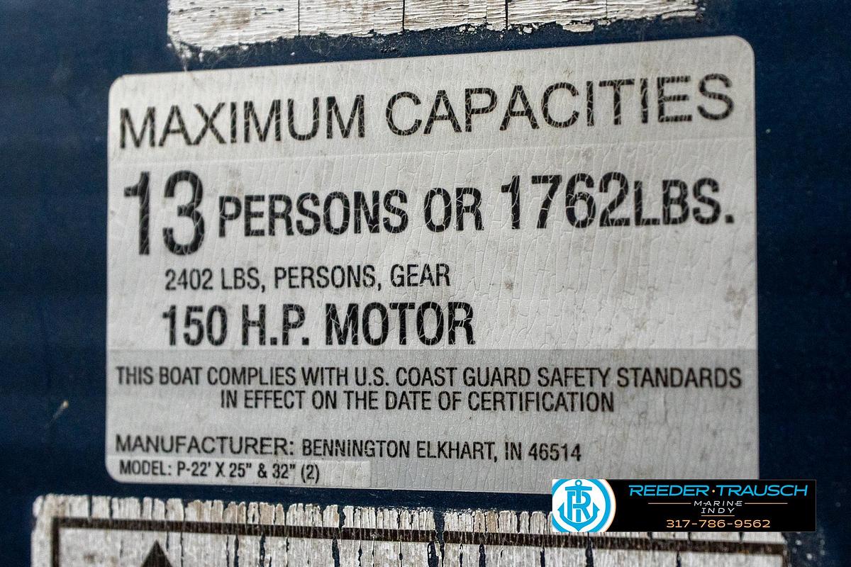 Used 2011 Bennington 2274 RCL