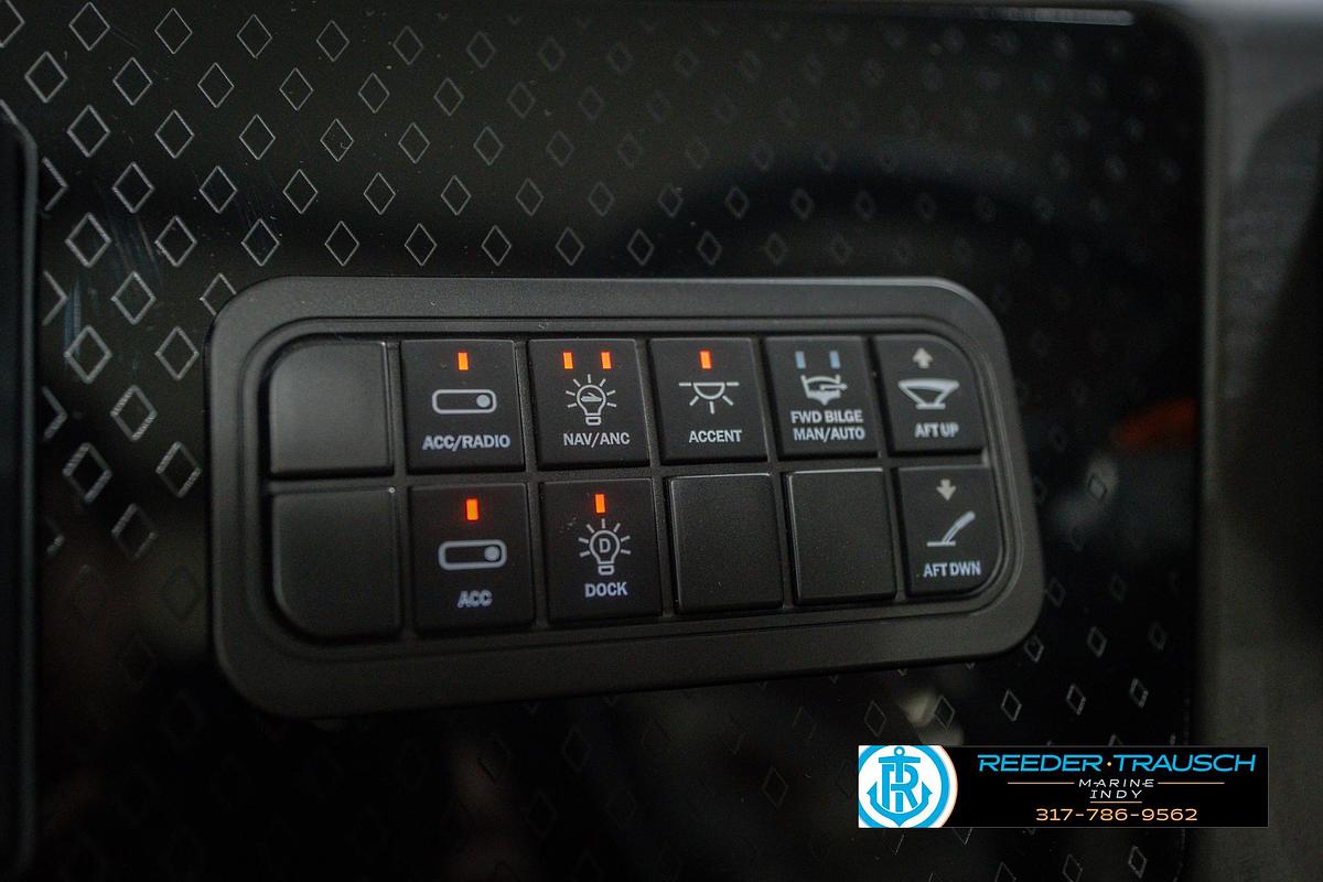 2026 Bennington 22 MFB