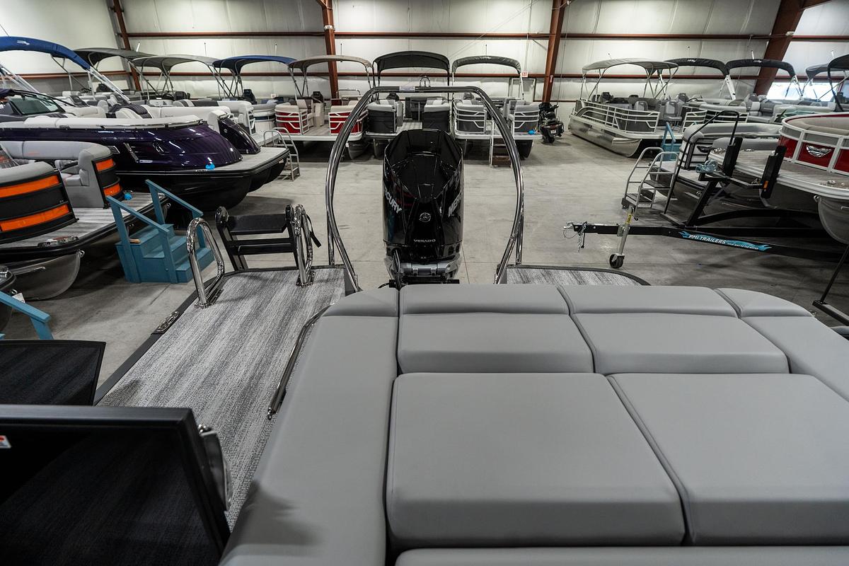 2025 Bennington 24 MSB