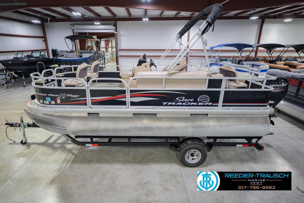 Used 2017 Sun Tracker Fishin' Barge 20 DLX