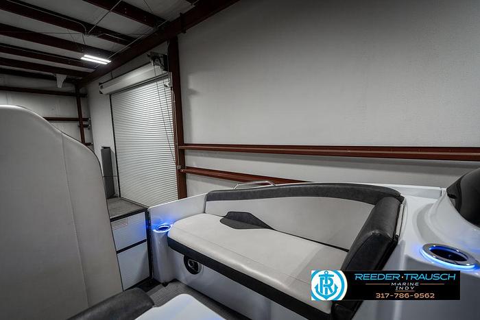 Used 2019 Crest Calypso 190