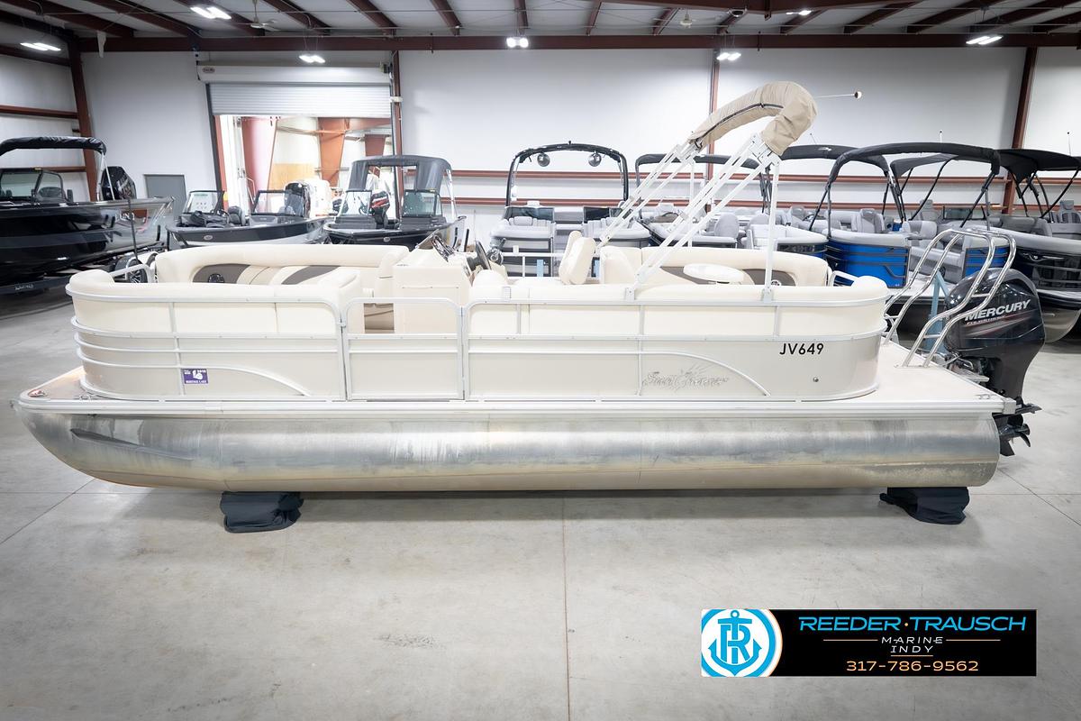 Used 2014 SunChaser Classic 8522 Lounger