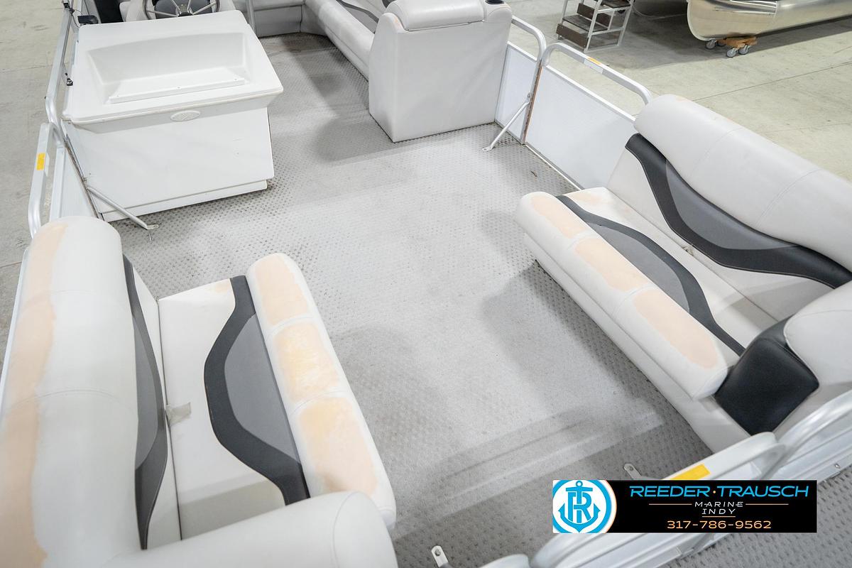 Used 1991 Godfrey Sanpan SP 2200