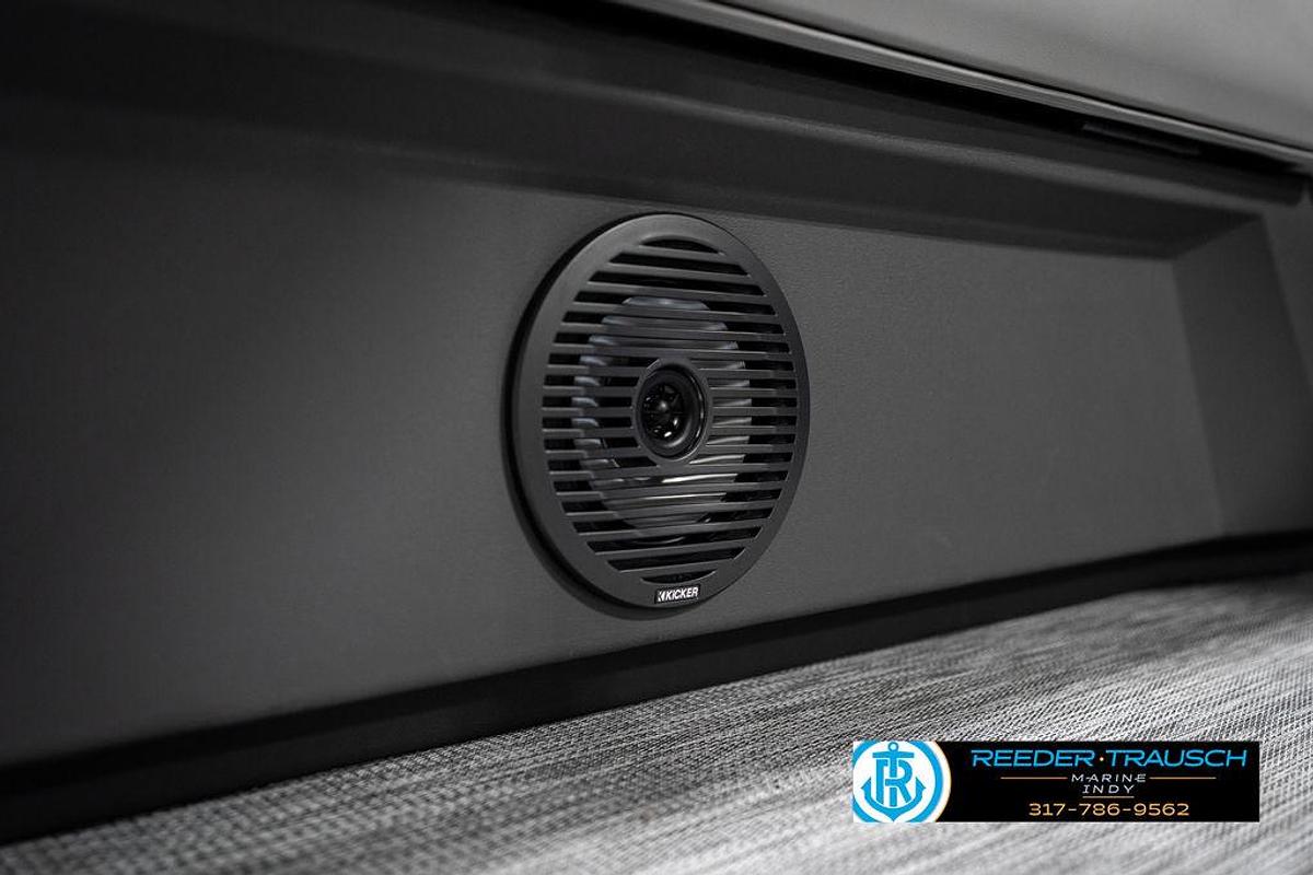 2025 Bennington 22 SSR