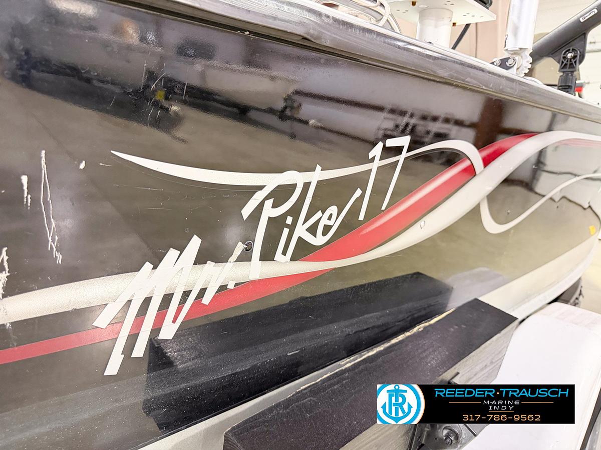 Used 1999 Lund Mr. Pike 17