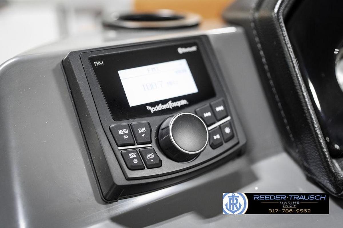 2025 Bennington 21 SSR