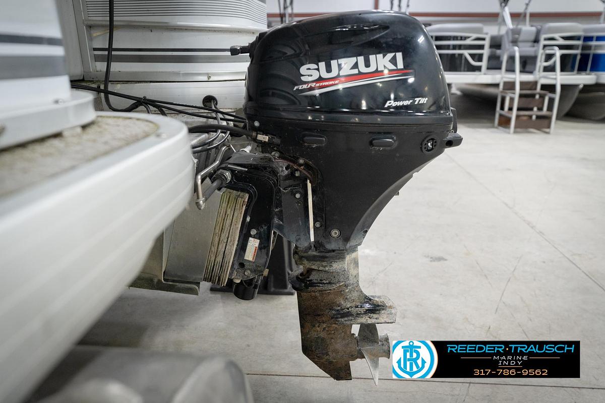 Used 1991 Godfrey Sanpan SP 2200