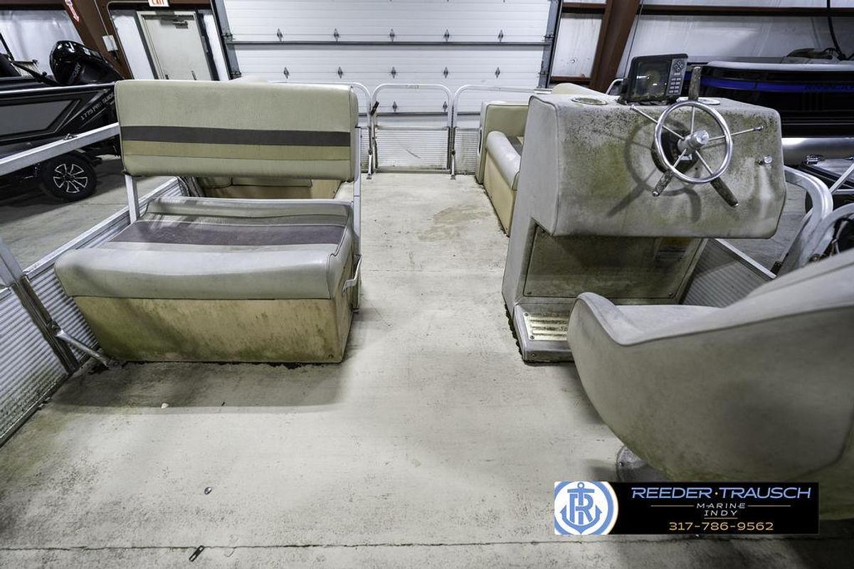 Used 1985 Godfrey Aqua Patio