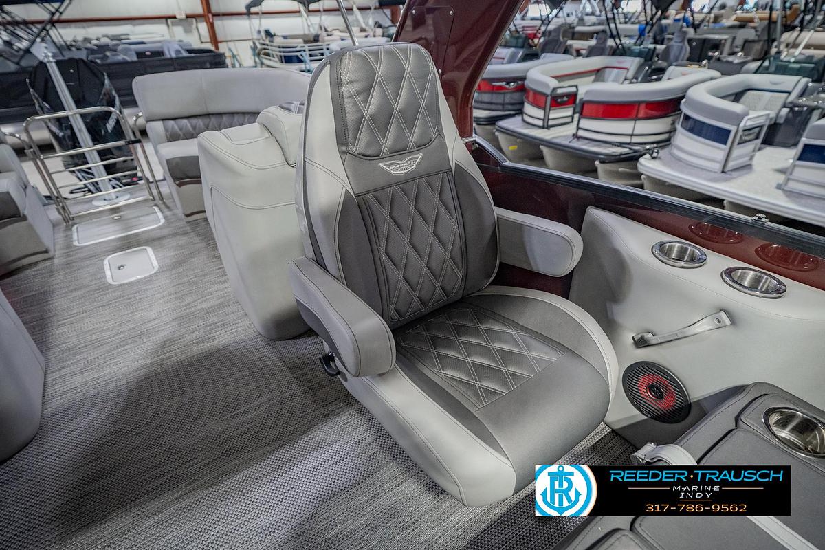 Used 2022 Bennington 23 QXFBA