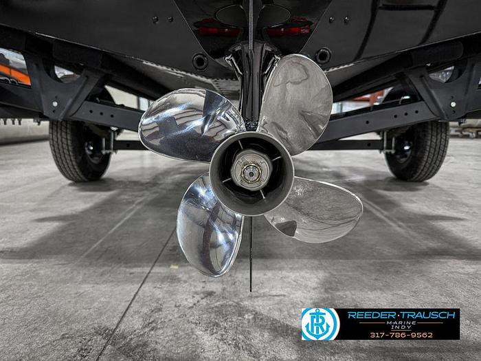 2025 Lund 1775 Impact XS