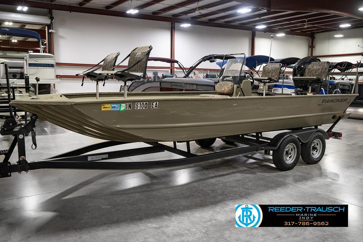 Used 2018 Tracker 2072 CC