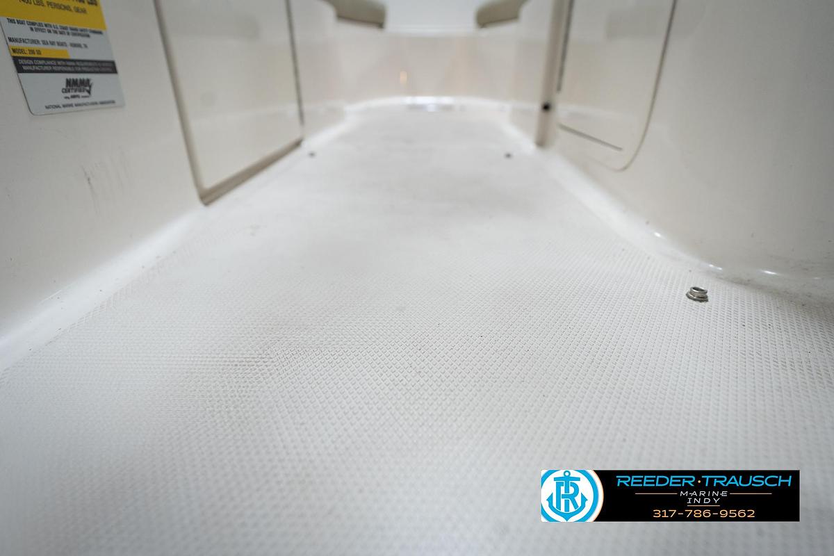 Used 2005 Sea Ray 200 Sun Deck