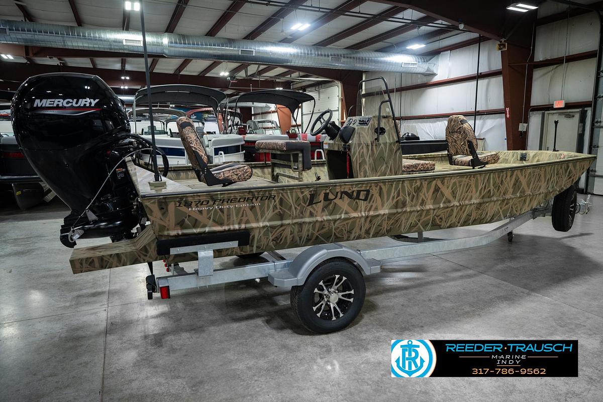 2026 Lund 1870 Predator Center Console