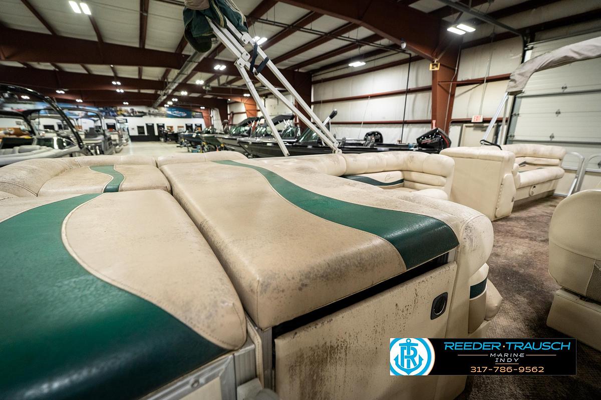 Used 2000 Bennington 2275 LX