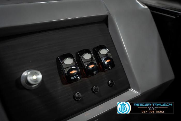 2025 Bennington 23 LPD