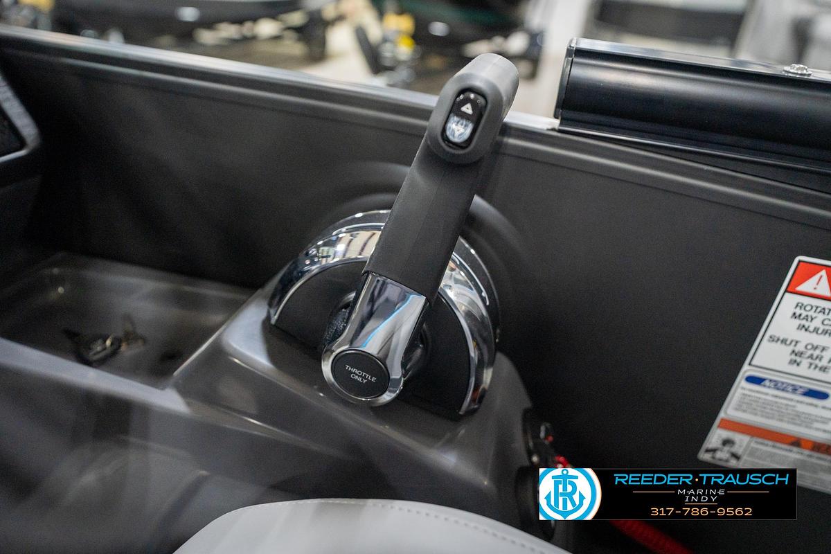 2026 Bennington 22 MFB