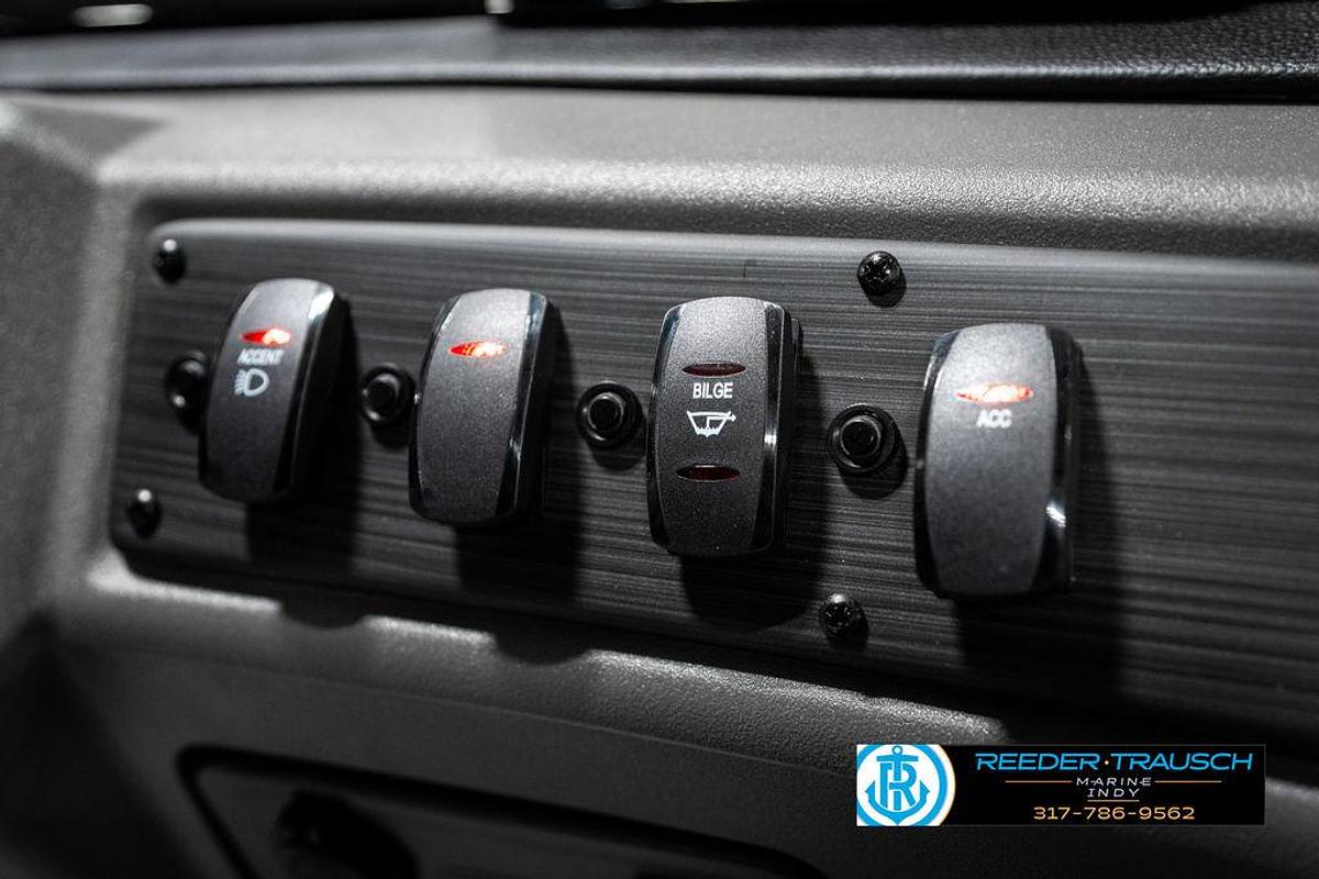 2025 Bennington 22 SSR