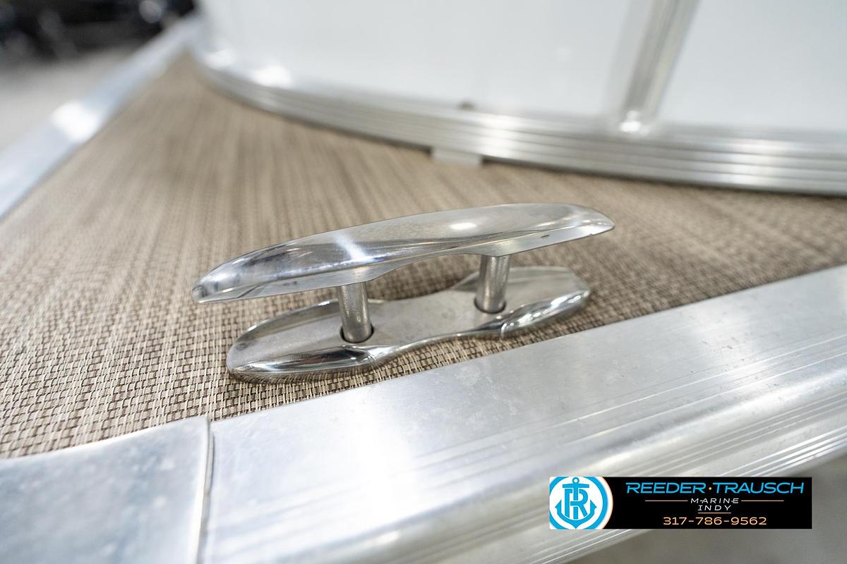 Used 2020 Leisure Craft 2435 LX