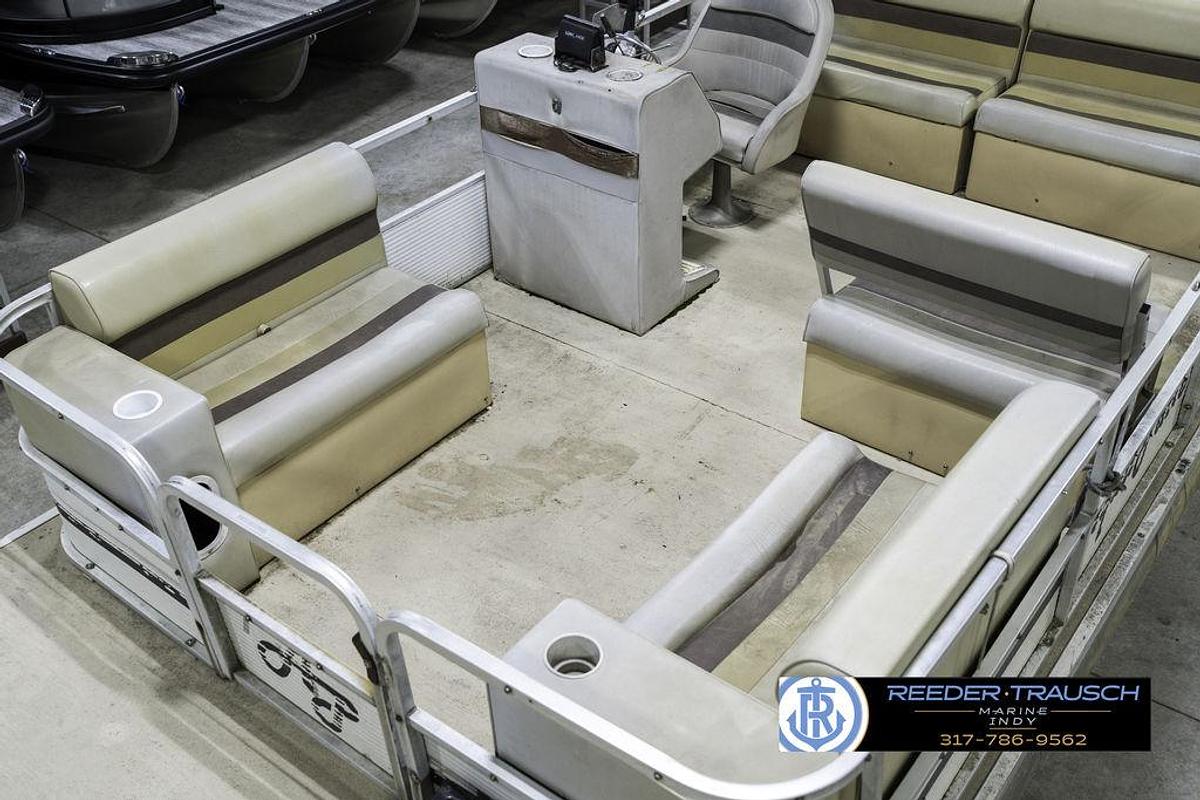 Used 1985 Godfrey Aqua Patio